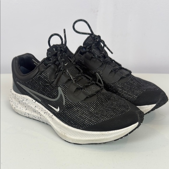 Nike Zoom Winflo 8 Shield Running Trainers Dc3730 Black Iron Grey Size 9.5 - Picture 2 of 13